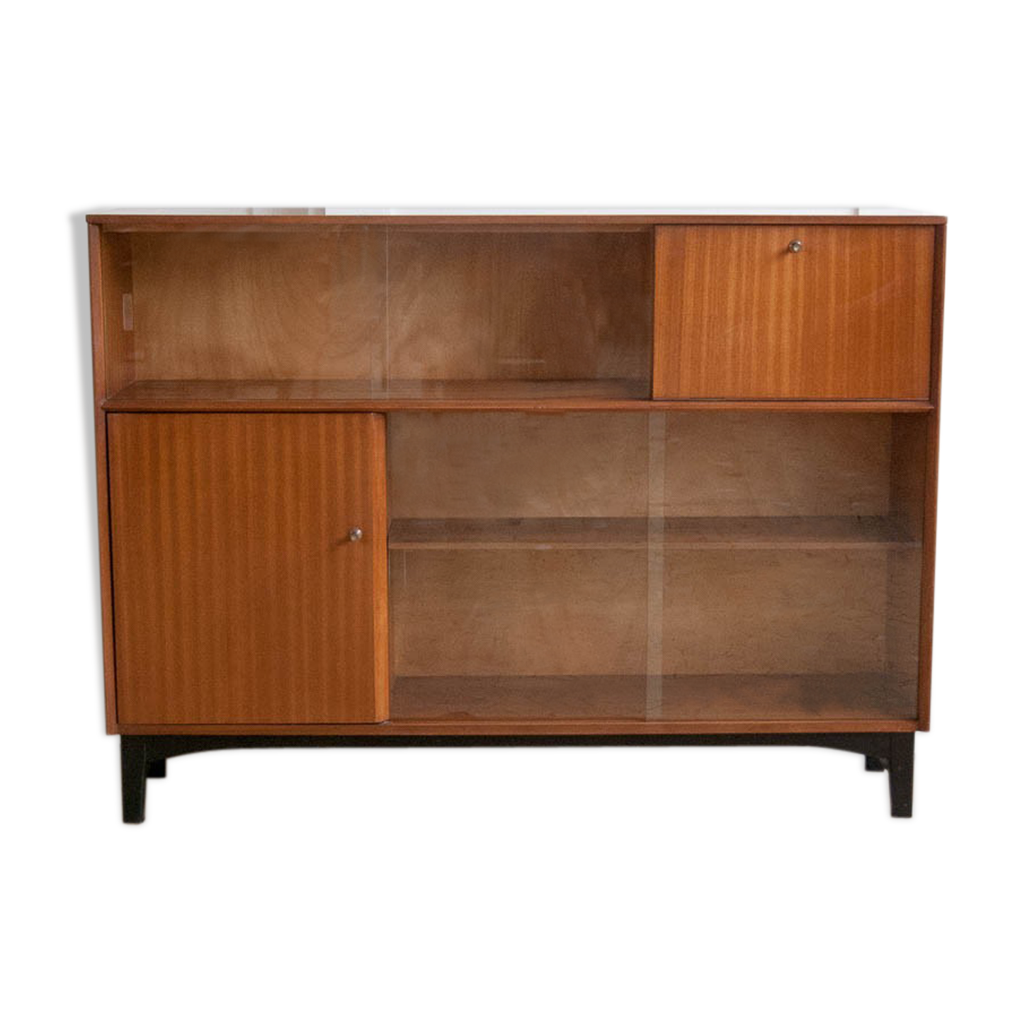 Nathan showcase console