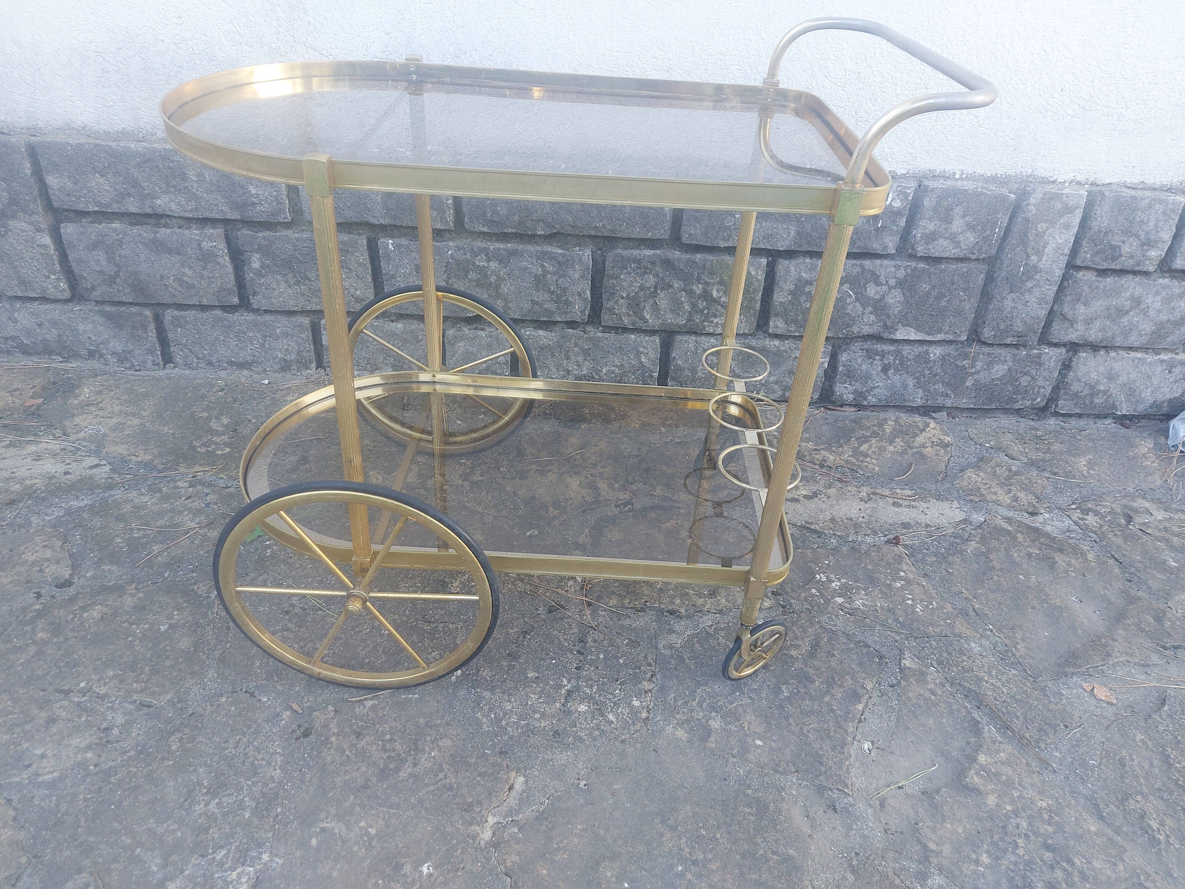 Vintage rolling metal dore service