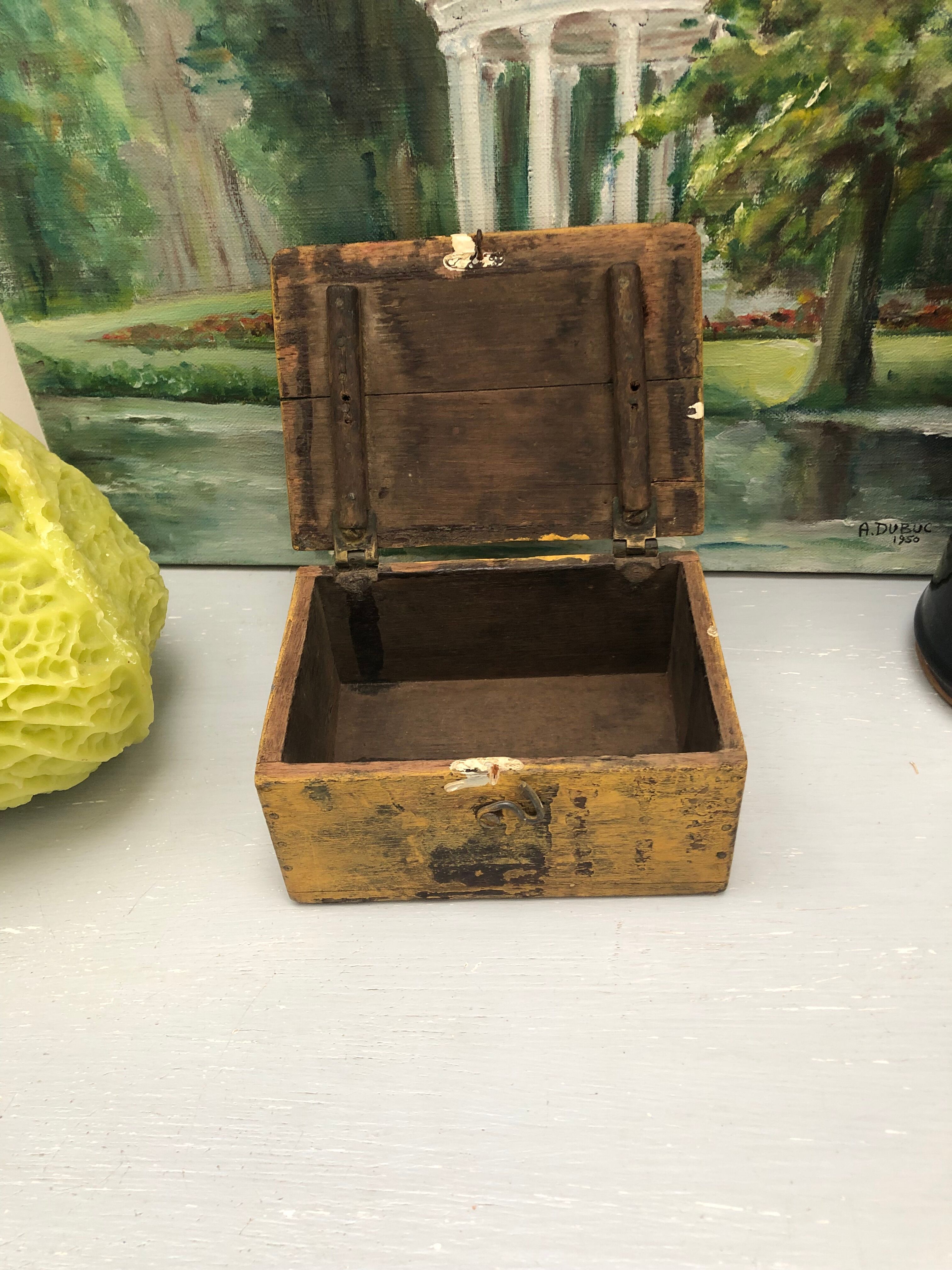Wooden box