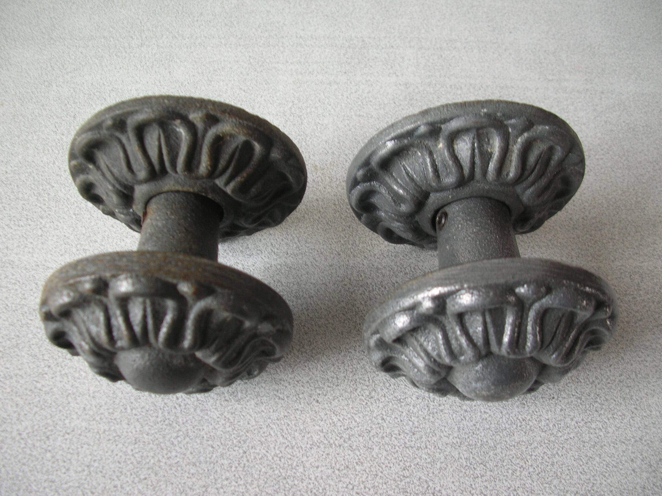 Set of 2 cast iron metal door handles 7.3 cm old door locksmith