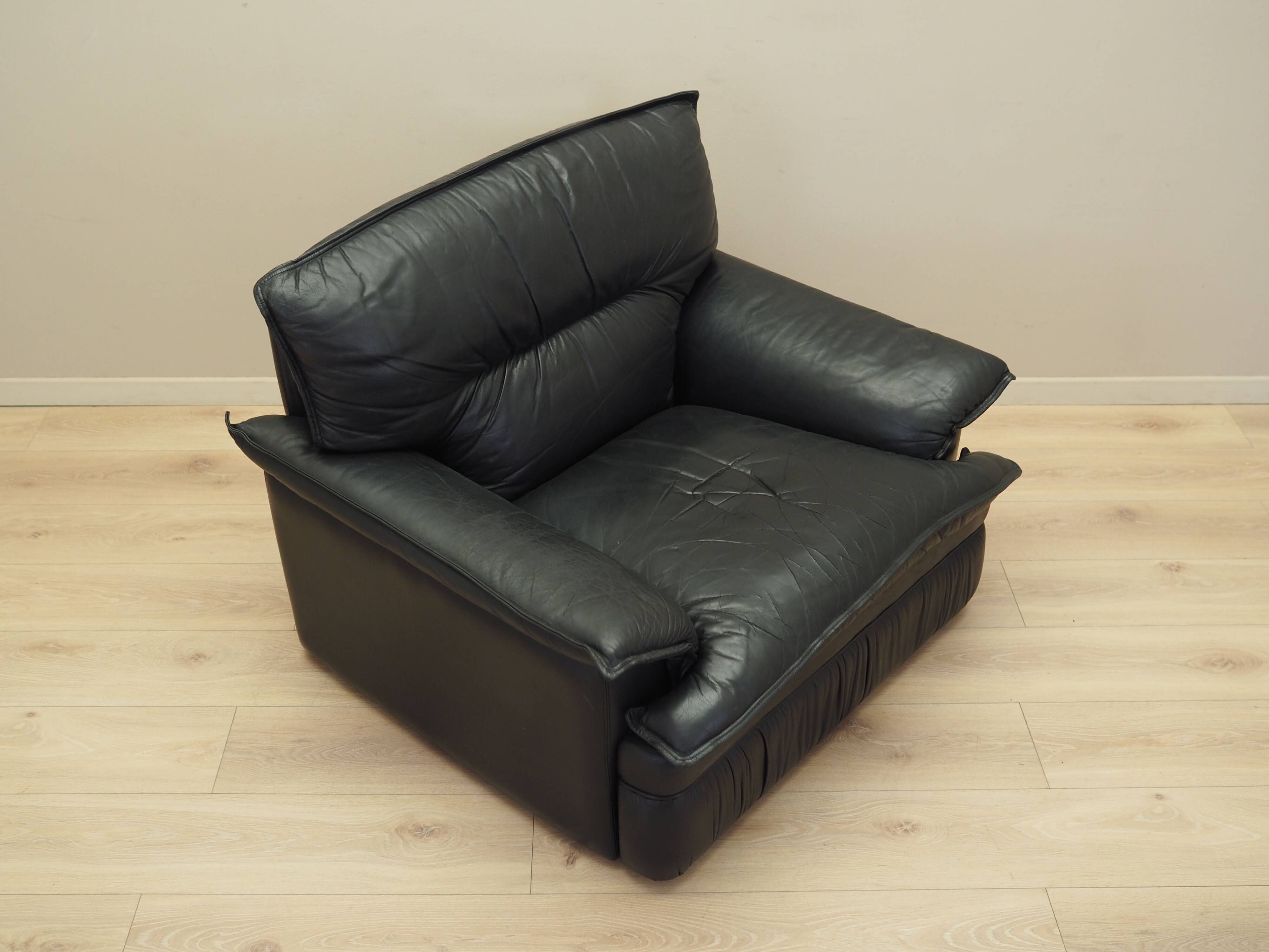 Leather armchair, Italian design, 1960s, production: Italy