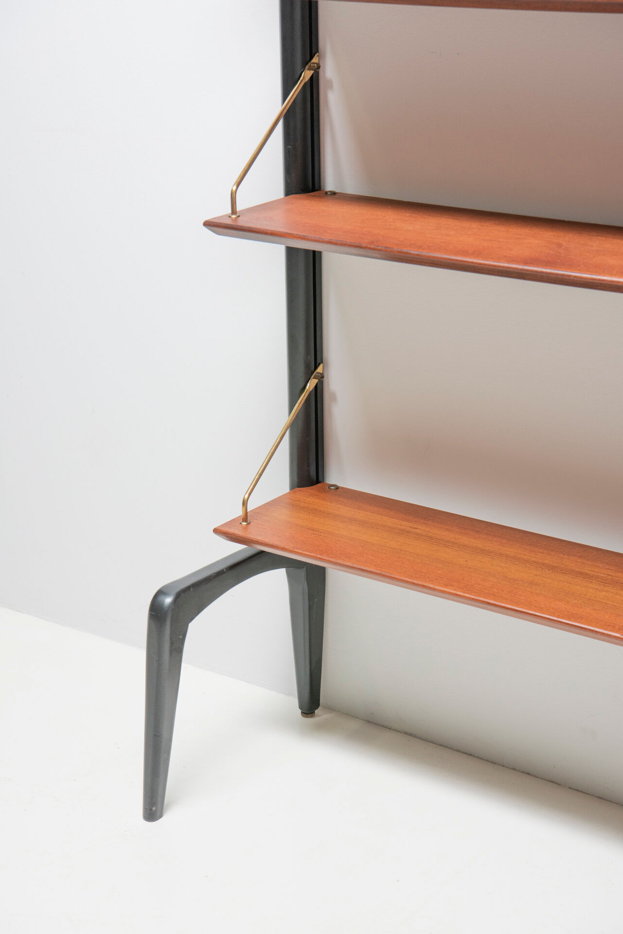 Shelving unit by Louis van Teeffelen for Webe