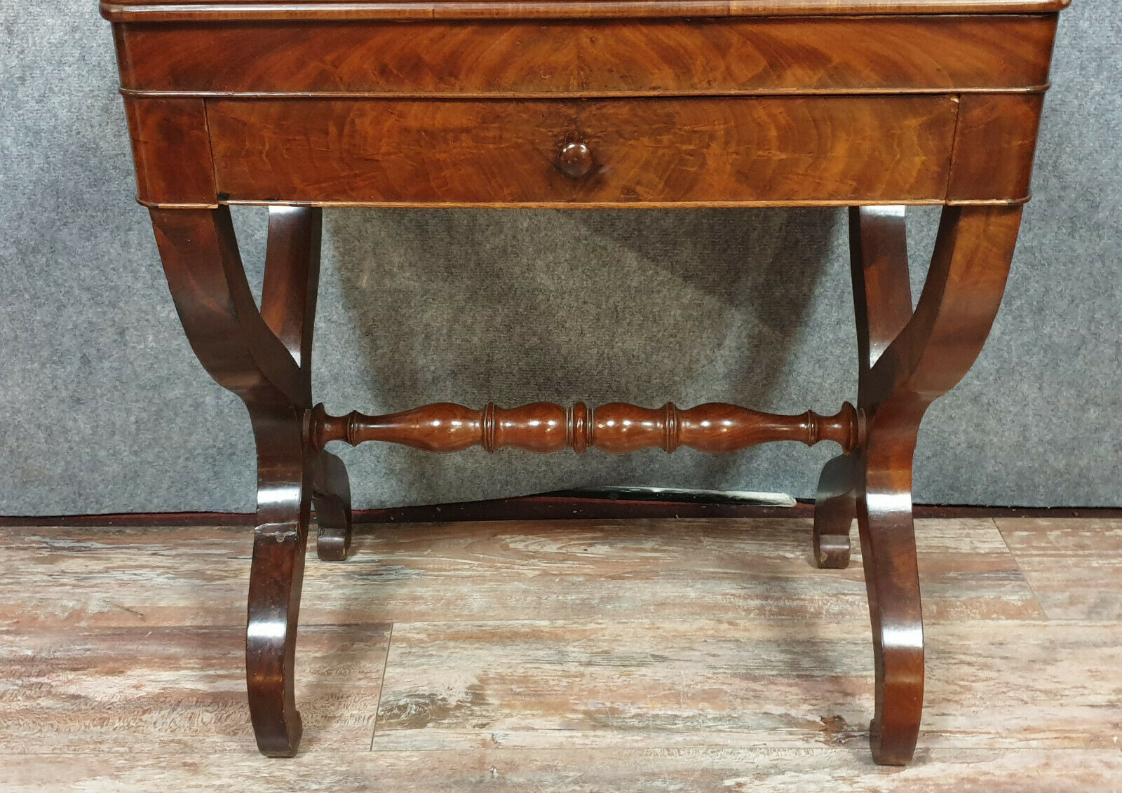 Table a games empire era, mahogany restoration around 1810