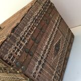 Braided wicker malle