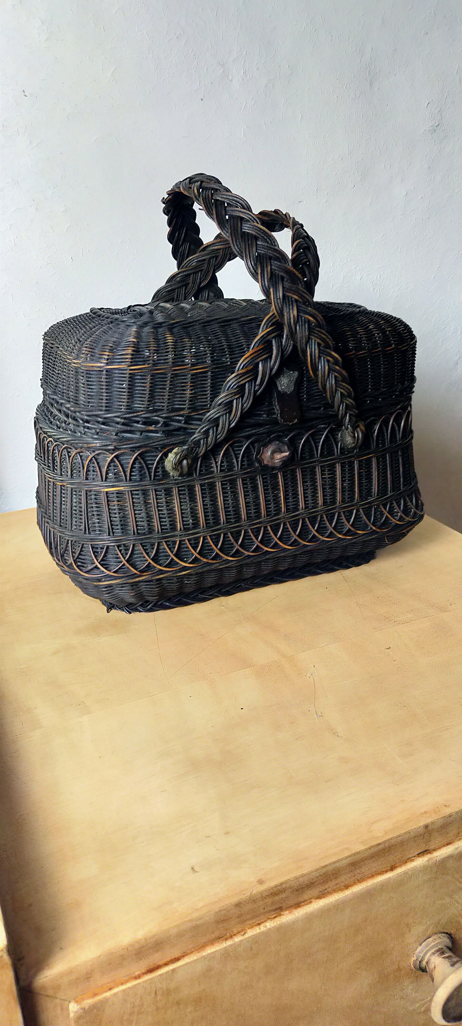 Old Bressan basket in blackened wicker