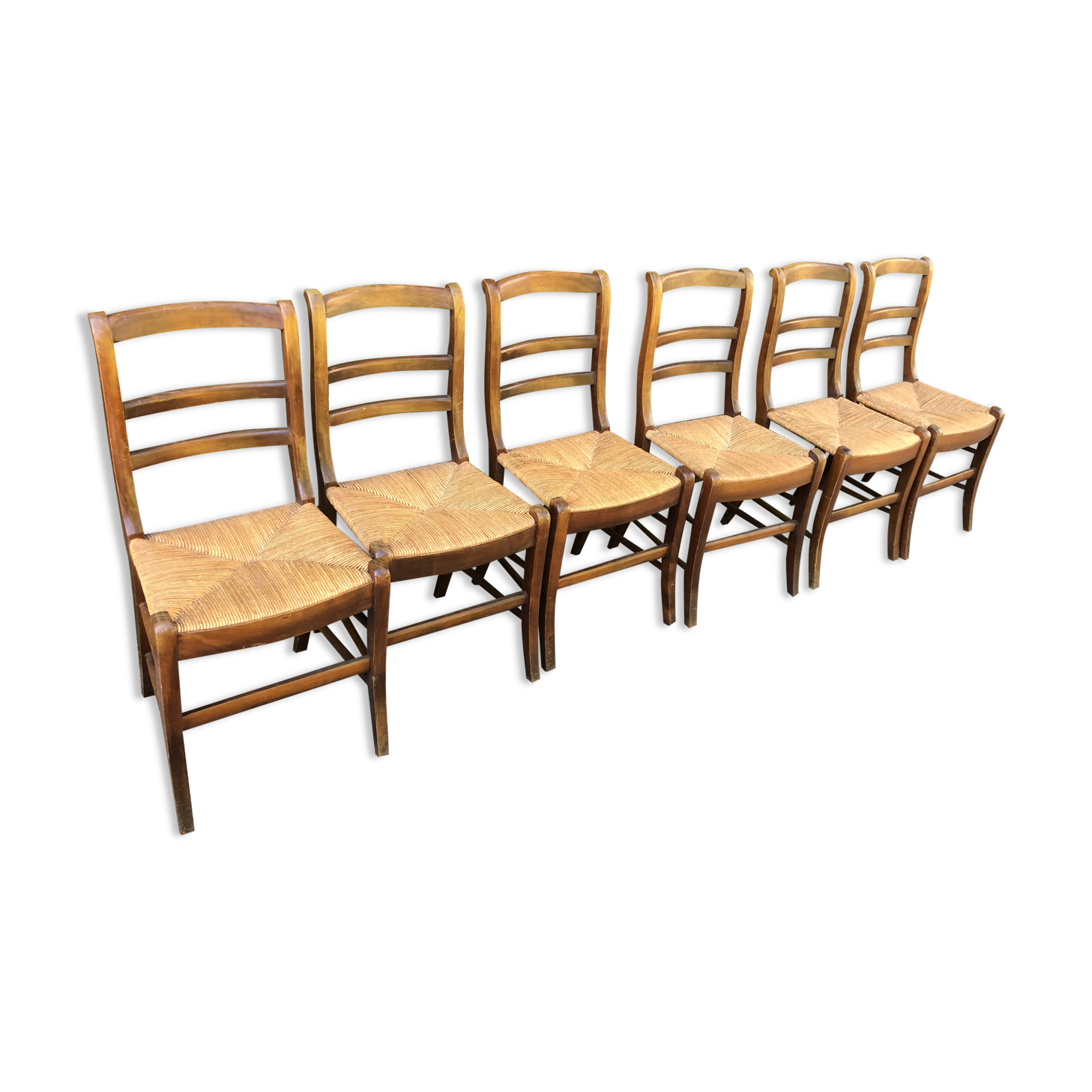 Six rustic mulched chairs