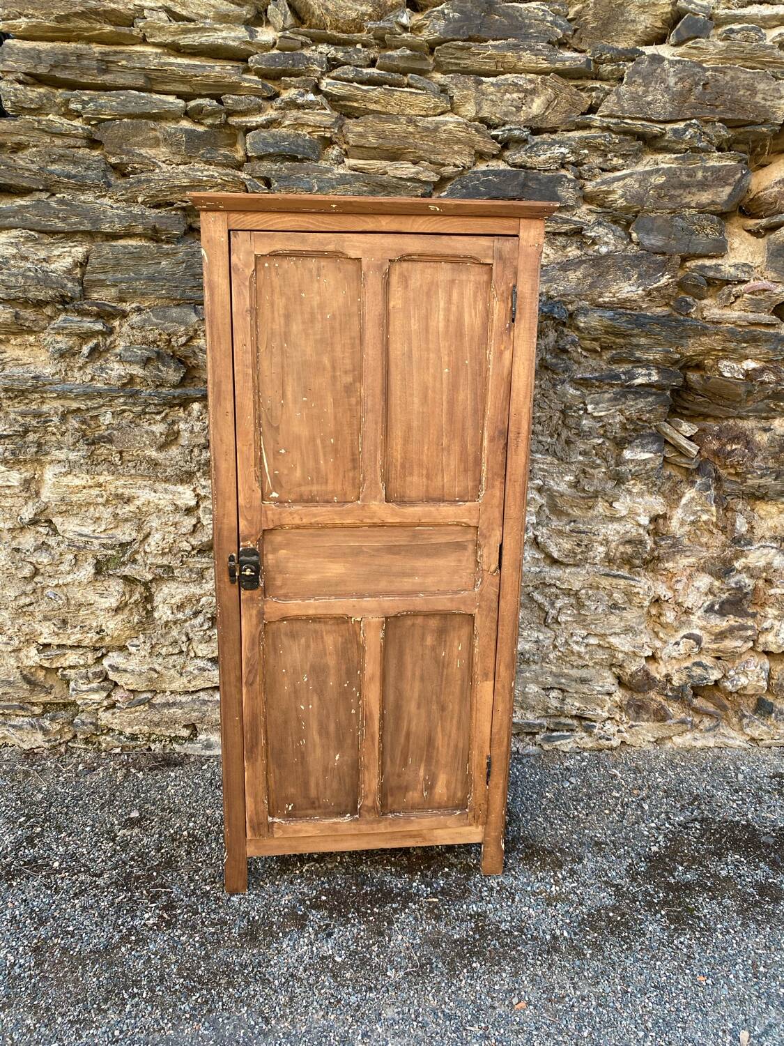 1-door wooden wardrobe