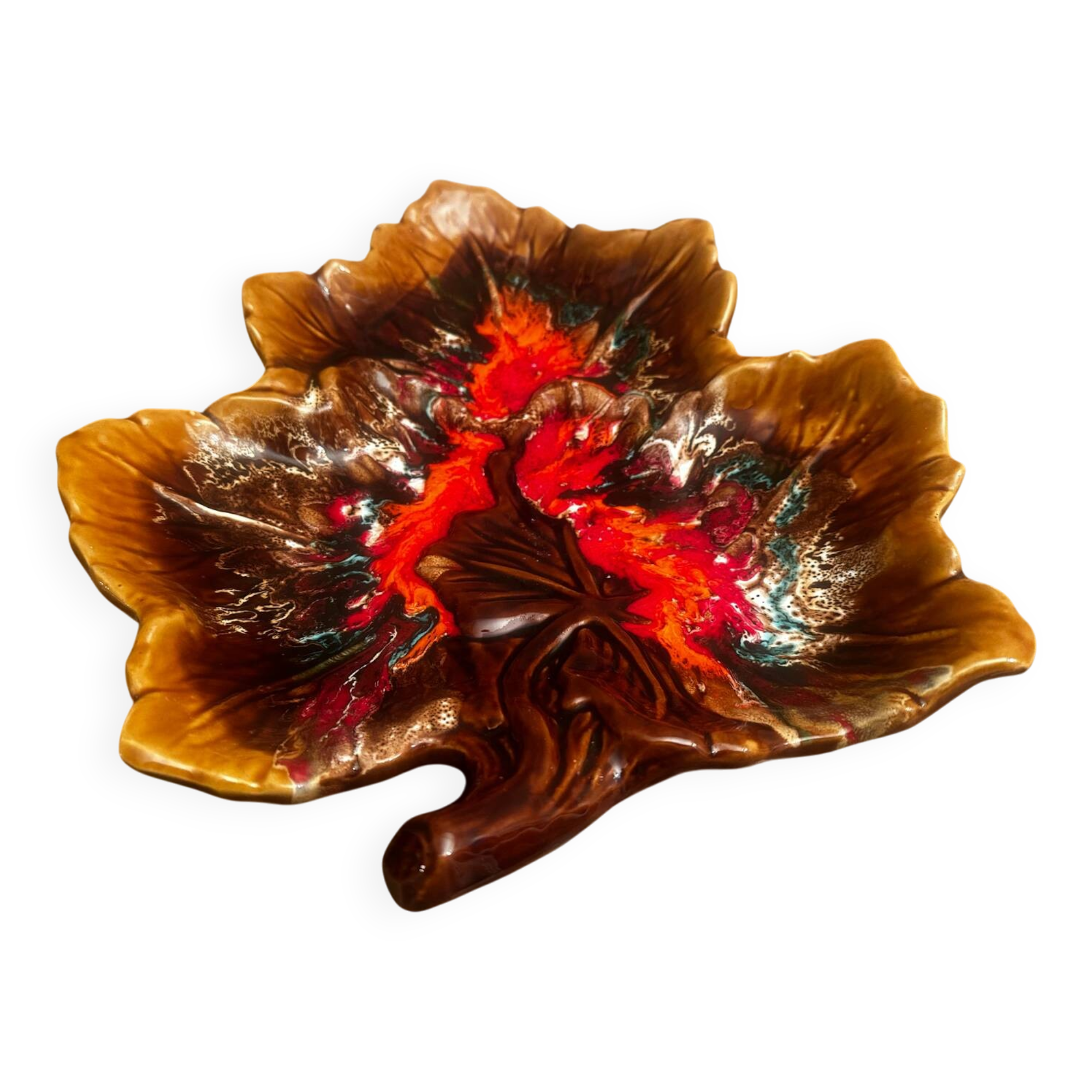 Vintage leaf-shaped earthenware centerpiece/trinket tray