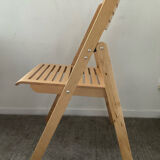Vintage folding chair in beech