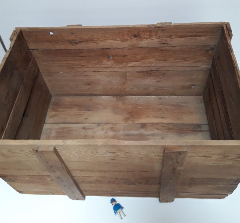 Transport box