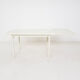 Table beige en bois extensible