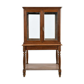 Vitrine centrale en bois