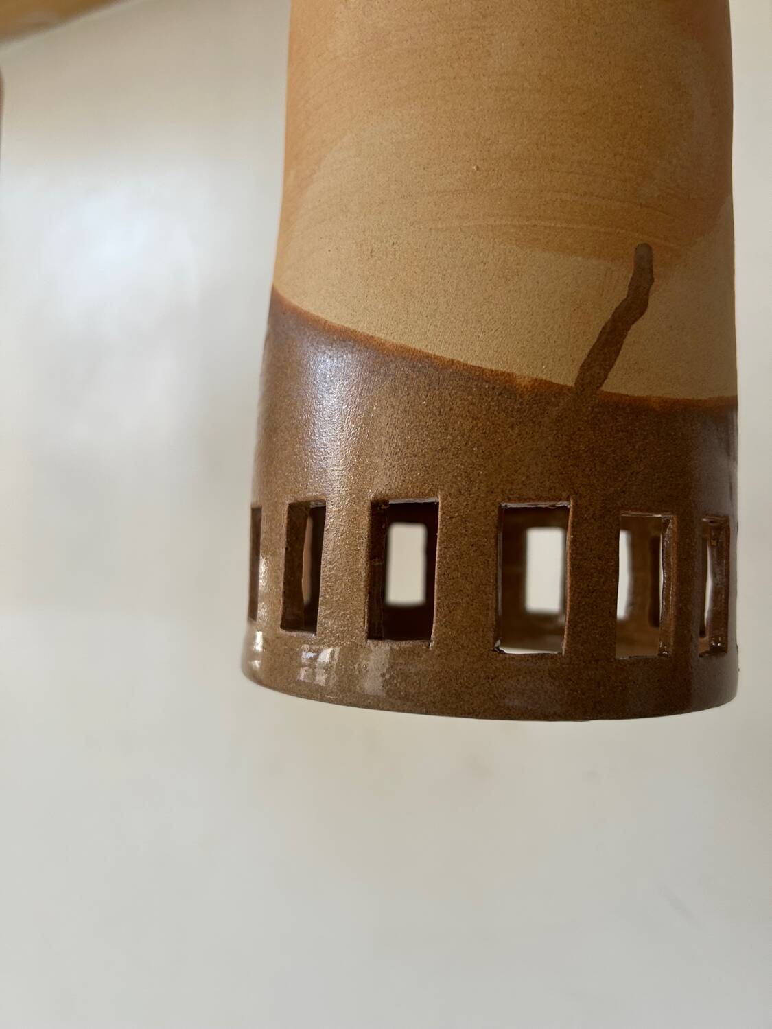 Set of 3 terracotta and enamelled suspensions, France
