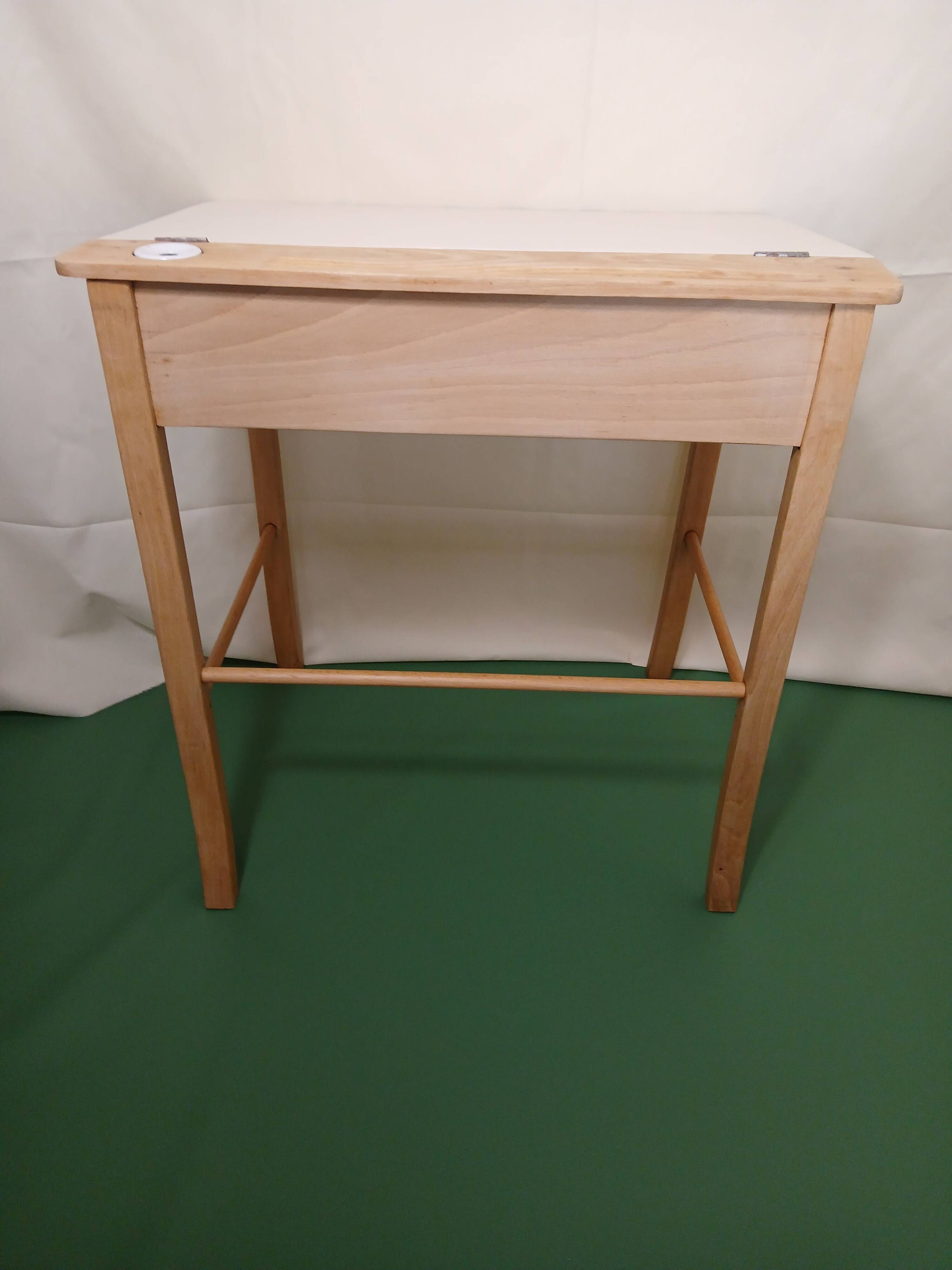 Ensemble bureau et chaise enfant baumann