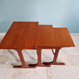 Ensemble de 3 tables gigognes en teck G-plan, années 1960