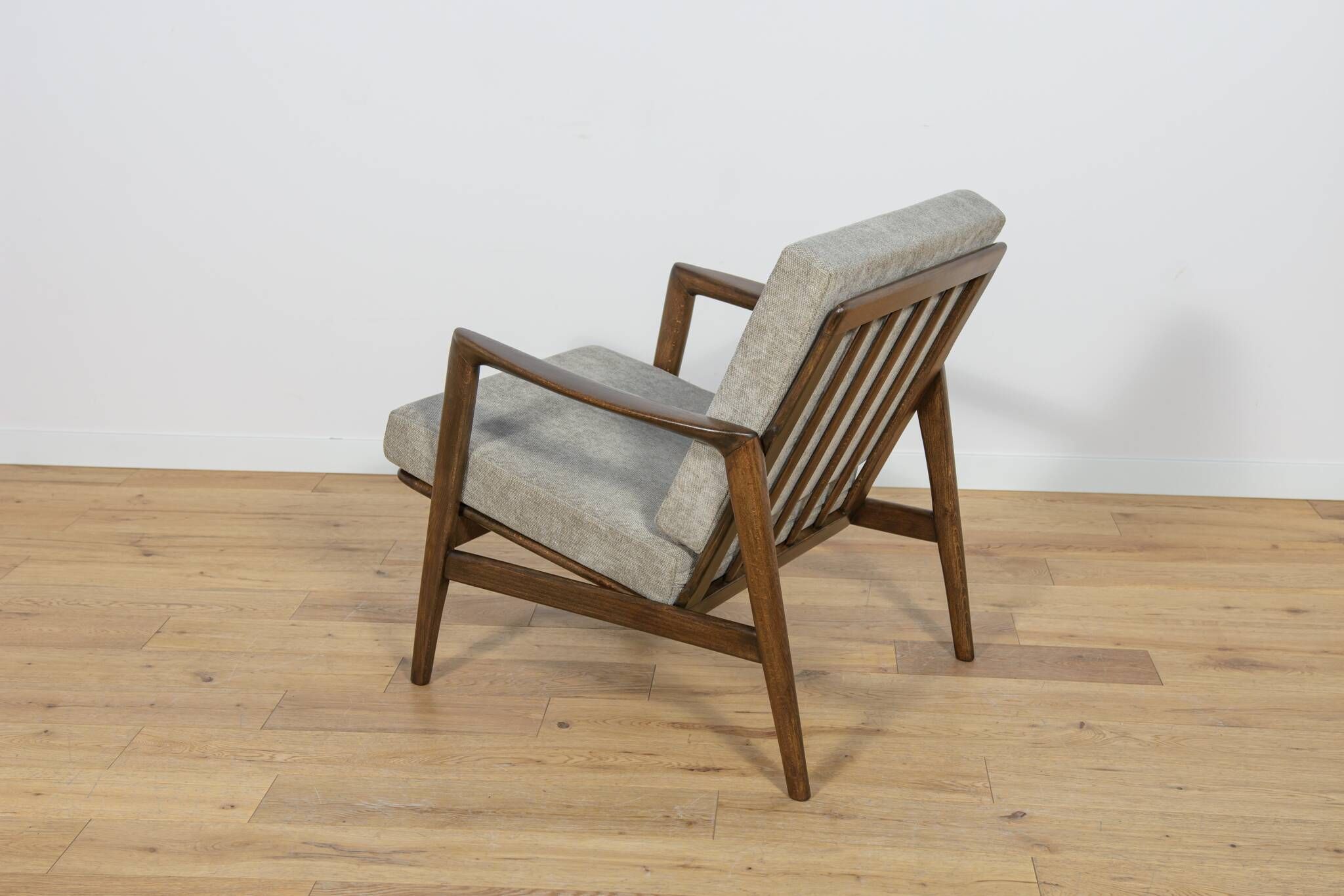 Model 300-139 Armchair from Swarzędz Factory, Poland, 1960s