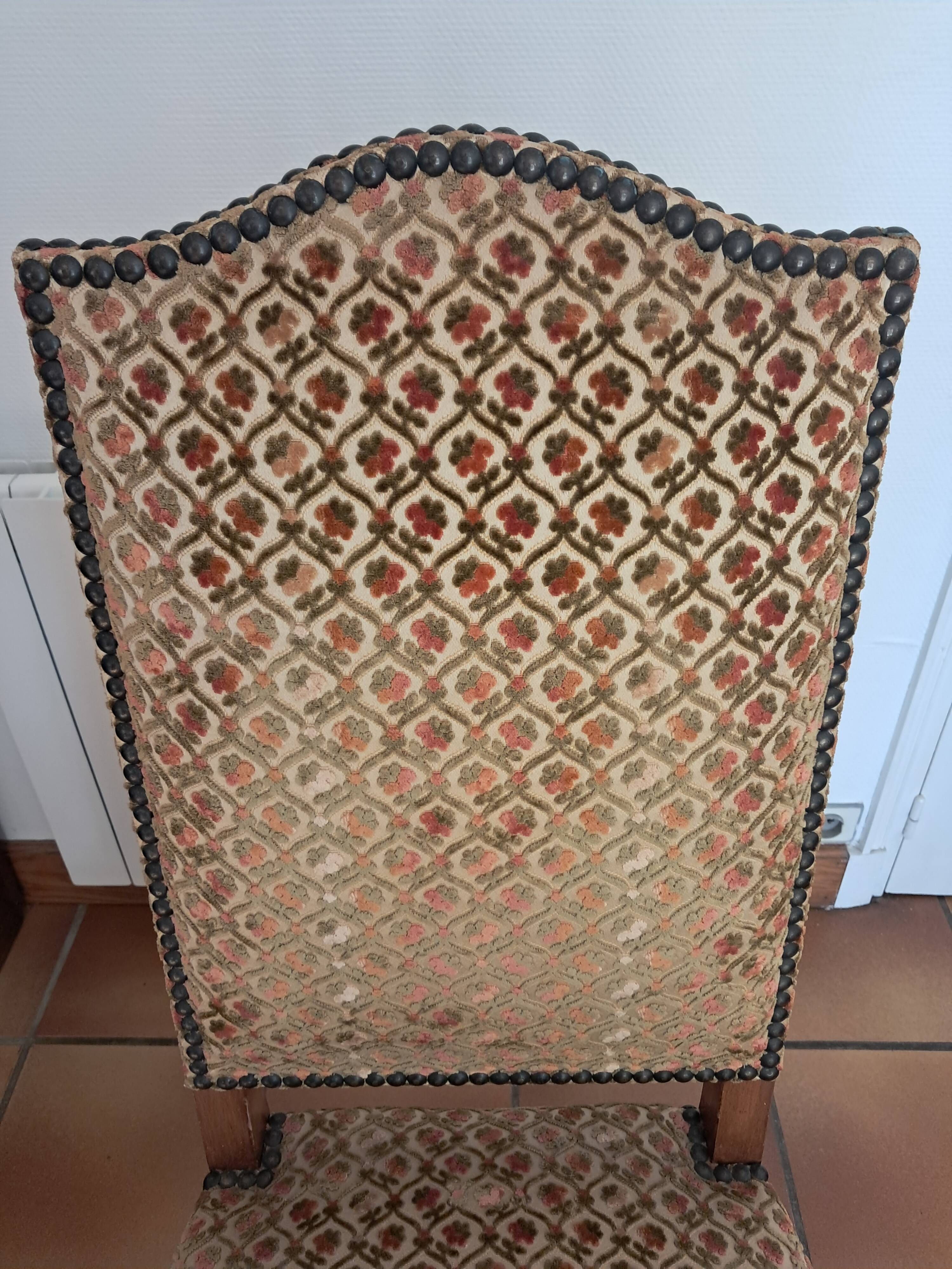 Six French Os De Mouton Style Dining Chairs in Carved Wood