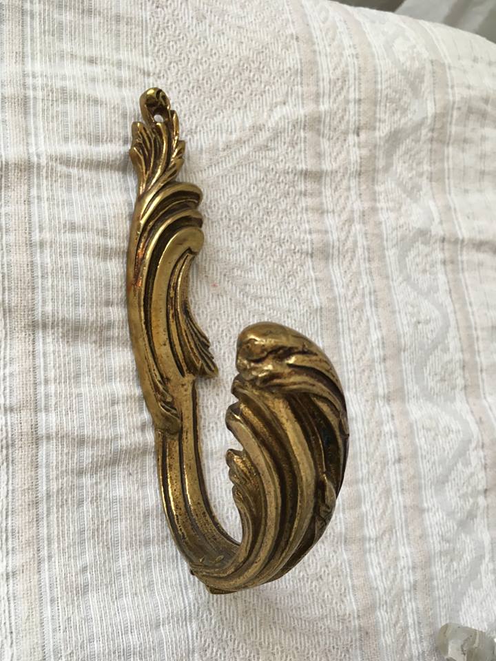 Set of three hooks in different shape