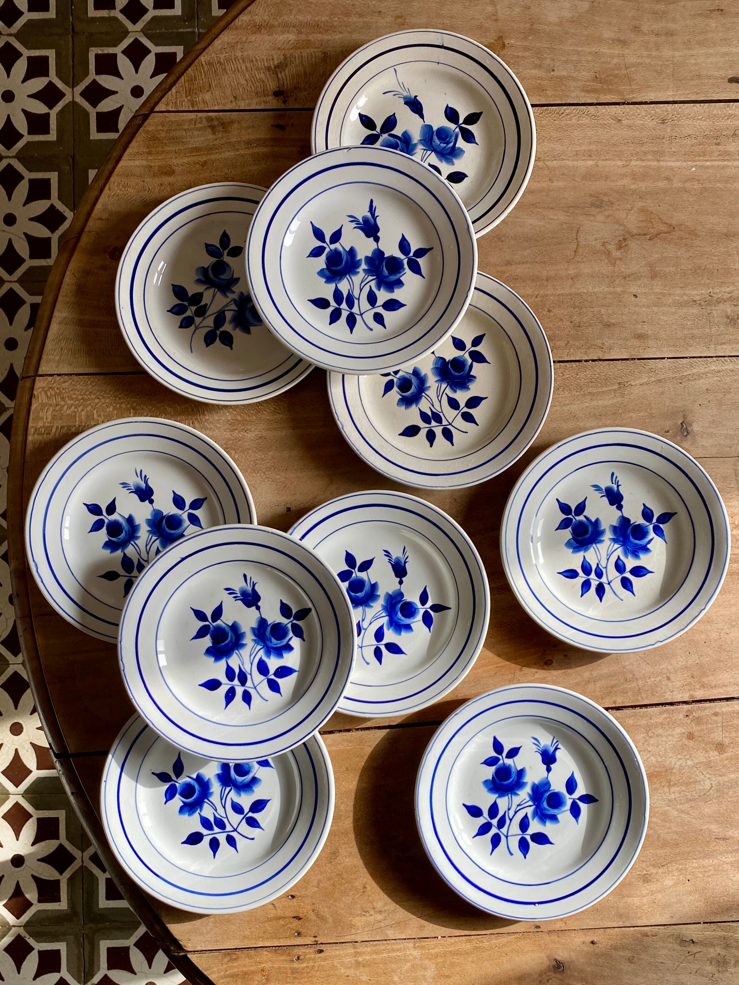 Set of 10 vintage dessert plates Moulin des Loups