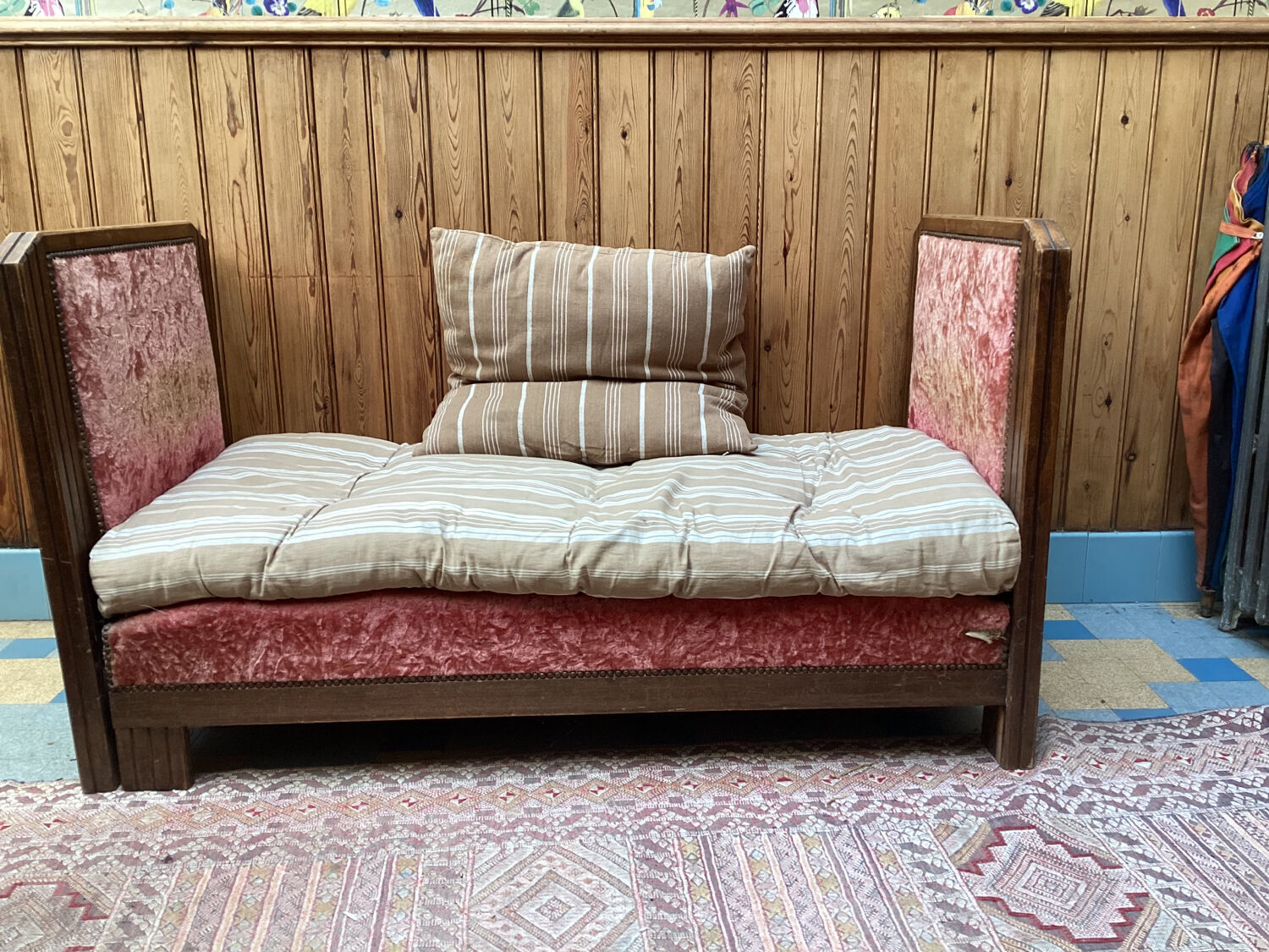 1930s sofa
