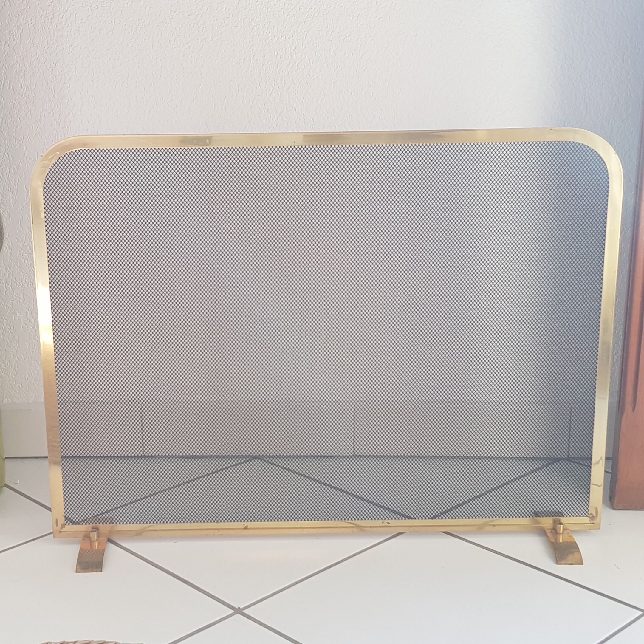 fireplace grate / guard fire