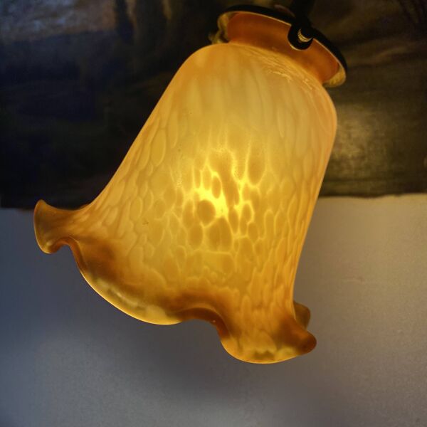 Lampe de bijoutier, lampe d'atelier , tulipe en pate de verre