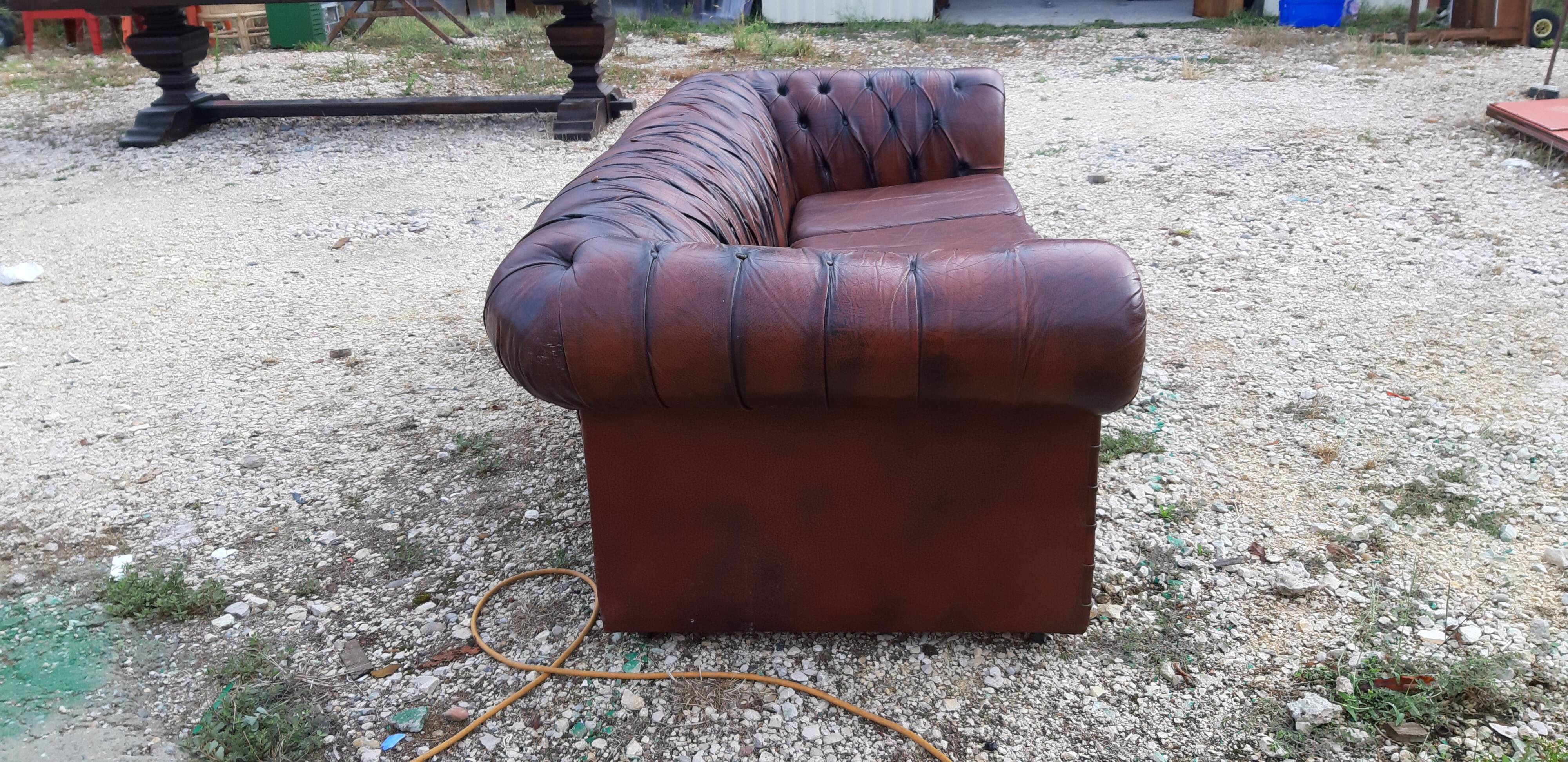 Sofa Chesterfield leather brown
