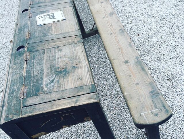 Bureau d'écolier de 3,30 m en bois 7 places