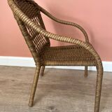 Small children's chair in beige scoubidou.