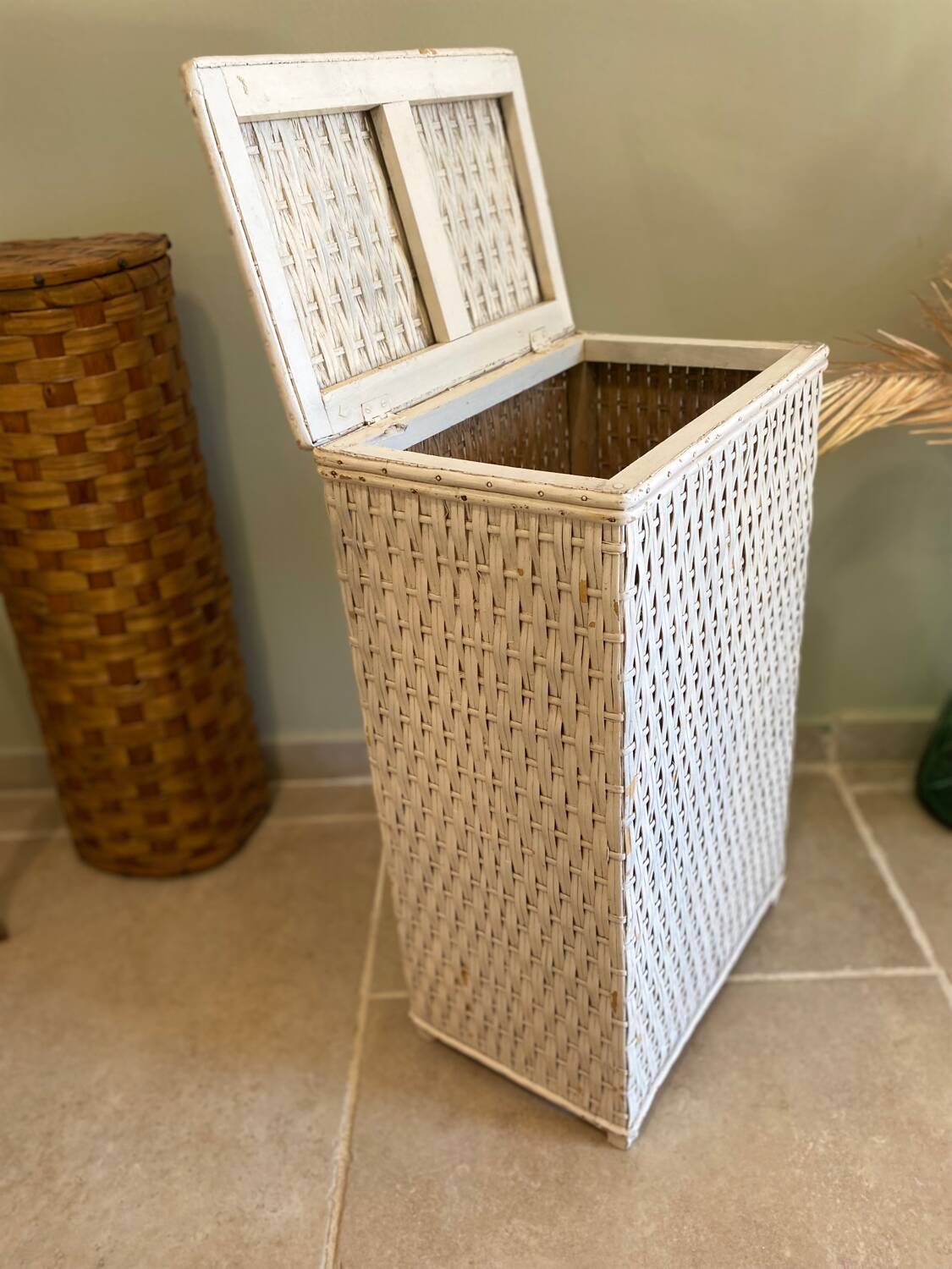 Woven rattan basket
