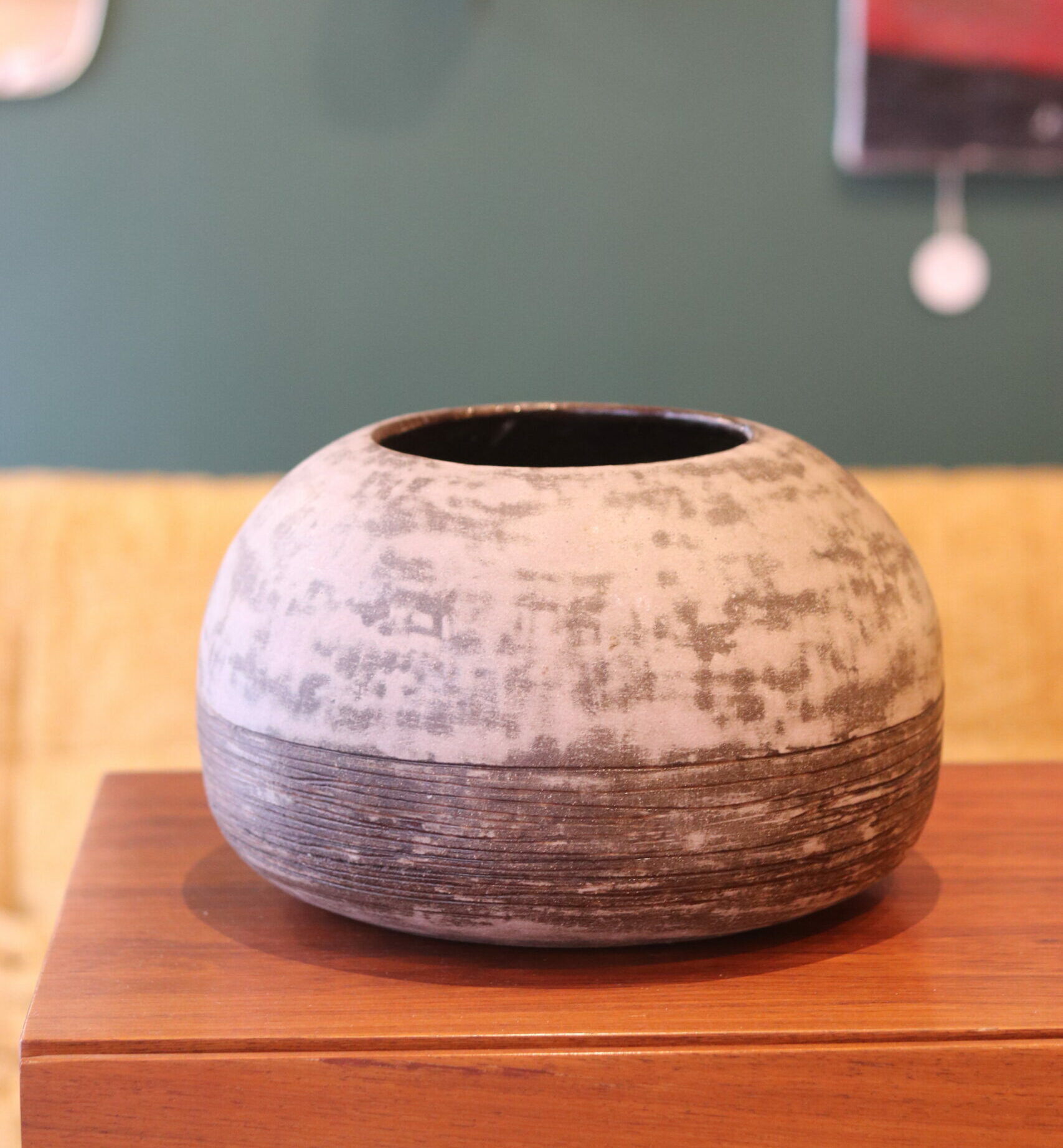 Large round vase in glazed stoneware, signed J. DERE circa 1960.