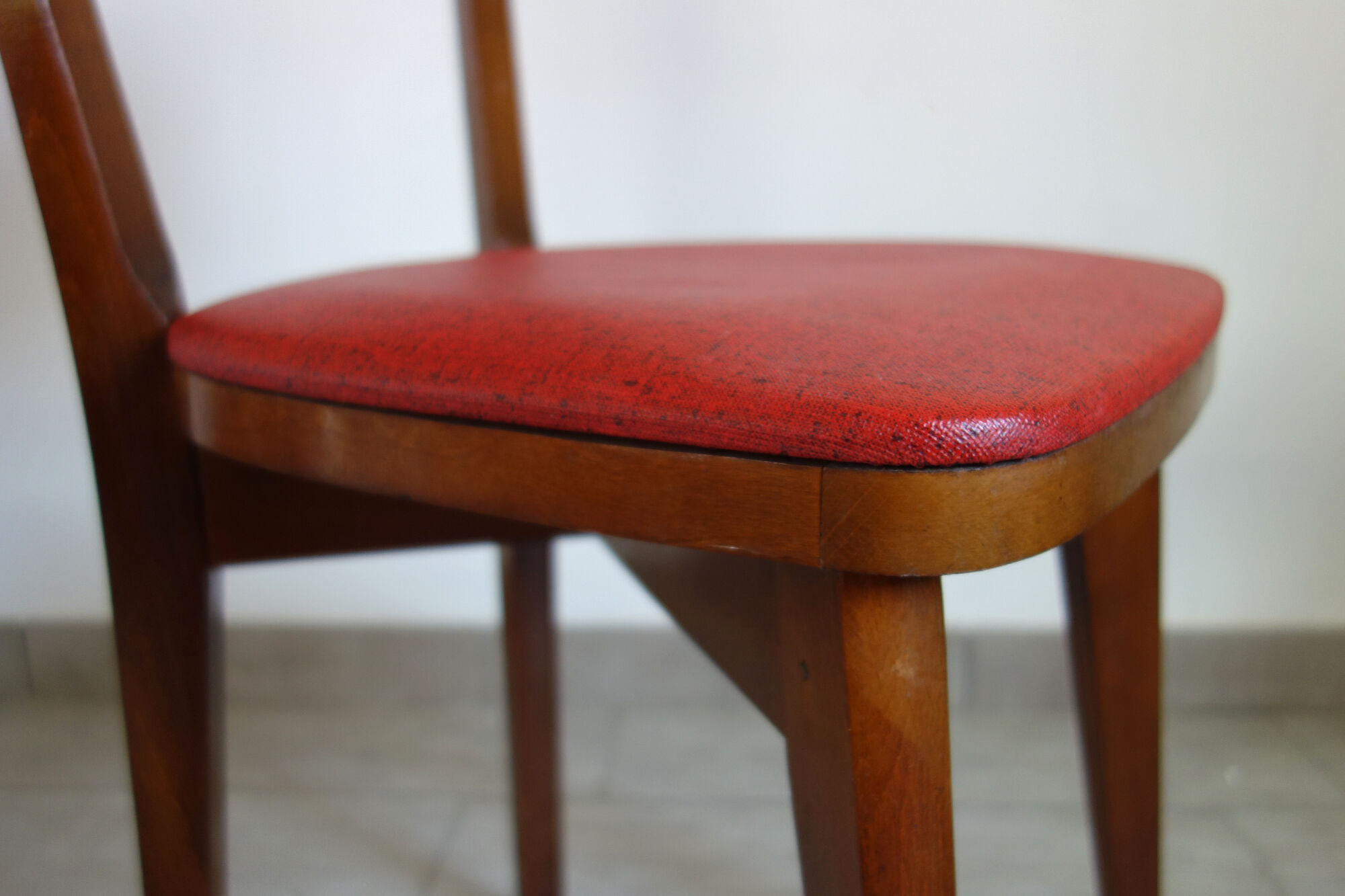 Suite de 4 chaises années 50