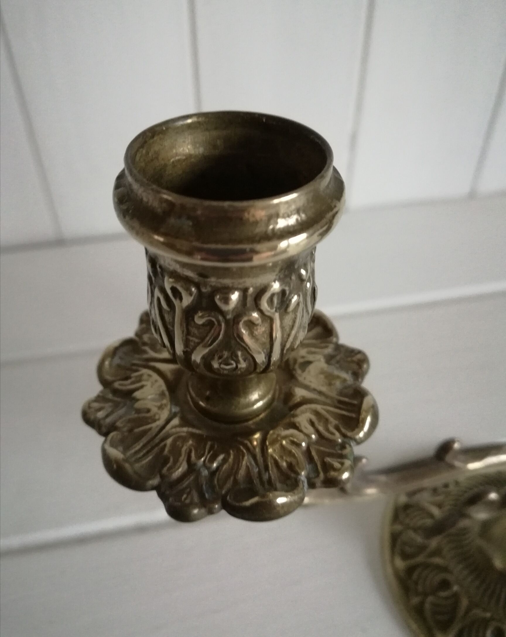 3-spoke brass candle holder