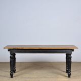 Pine farmtable
