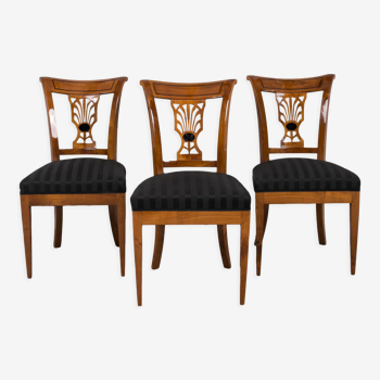 Ensemble de trois chaises Biedermeier, 19ème siècle