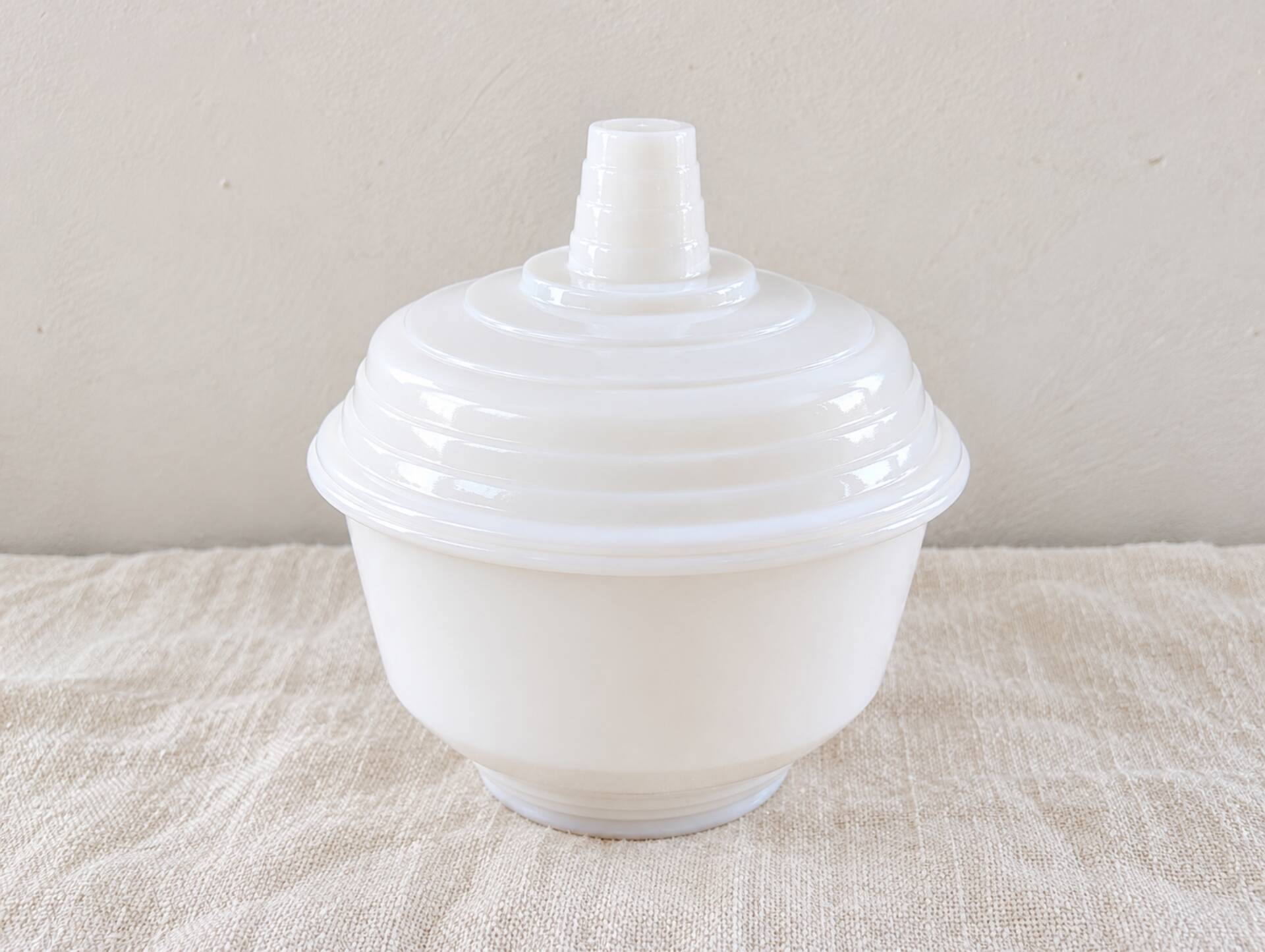 Sugar bowl in white opaline – 1960s/70s