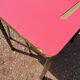 Ensemble de bureau rouge et chaise vintage d'écolier