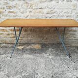 Folding table