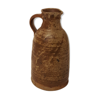 Sandstone pitcher