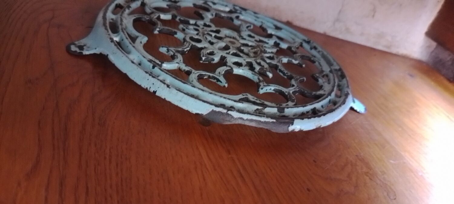 Vintage cast iron triflies