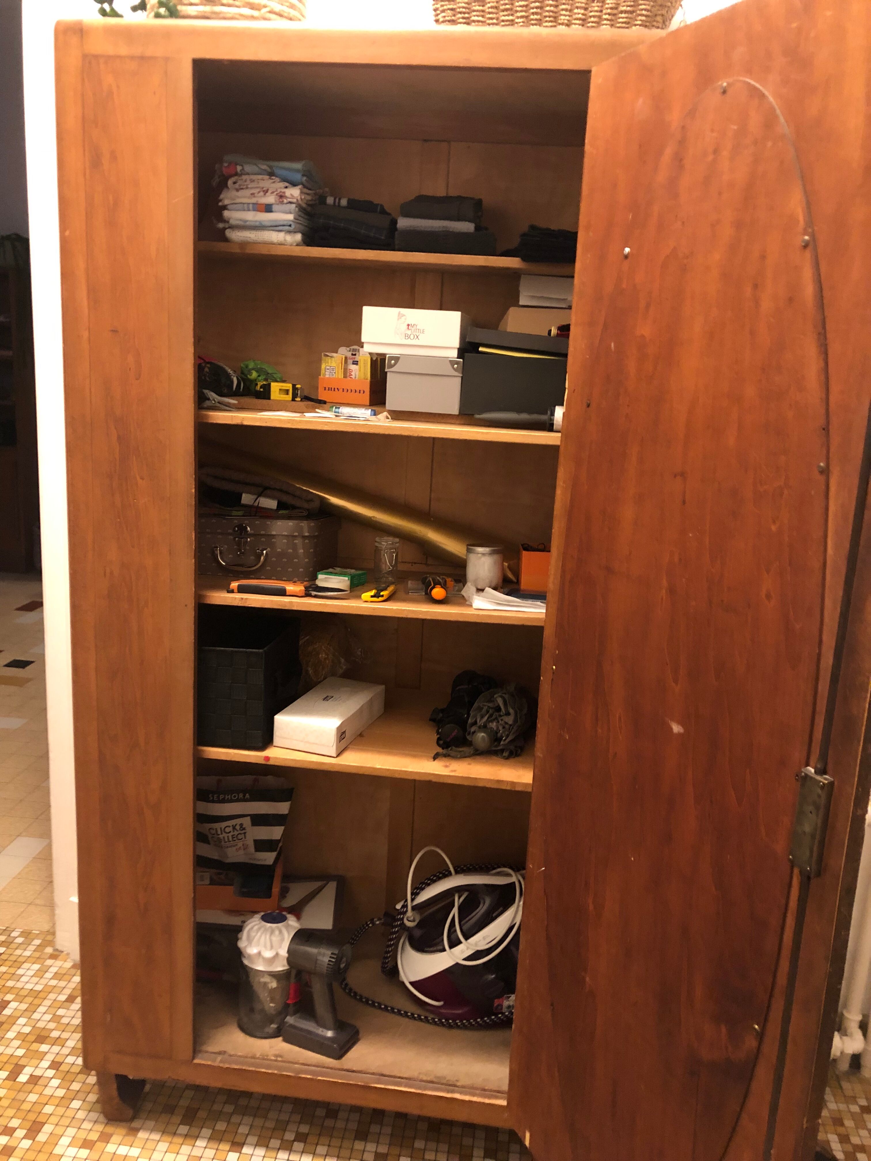 Wardrobe with beveled mirror