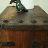 Meuble d'appoint en sapin campagnard ancien