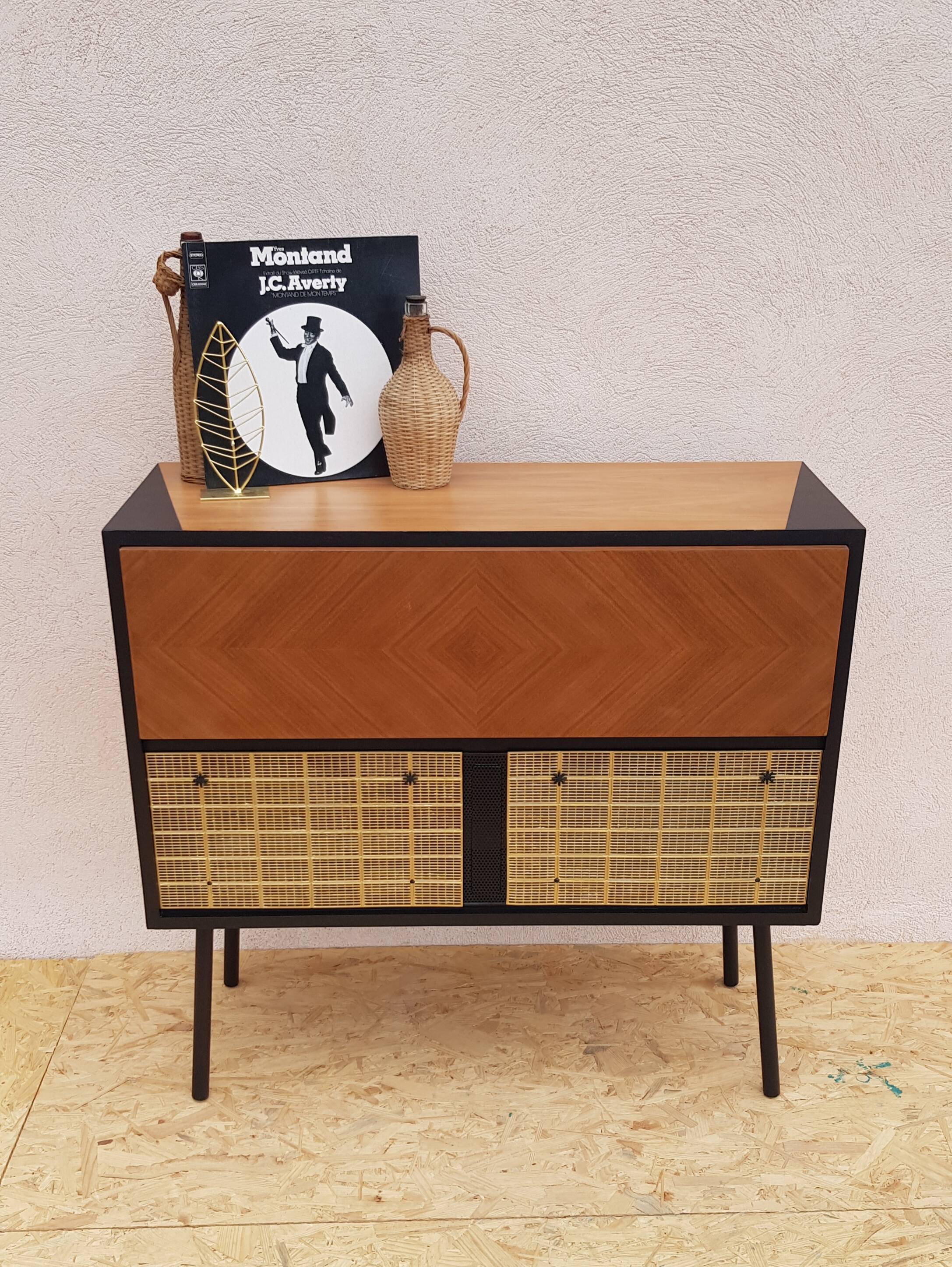Vintage hifi radio cabinet the voice of his master
