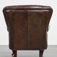 Fauteuil Chesterfield en cuir de vachette grainé marron couleur cognac