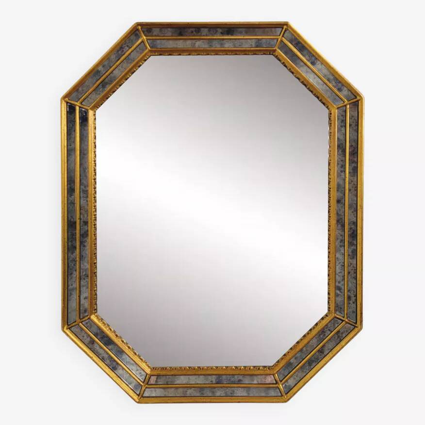 Octagonal mirror in Venetian style with gold-rimmed parecloses