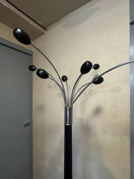 Italian design coat rack – Chrome metal and black lacquer – 1960s-1970s