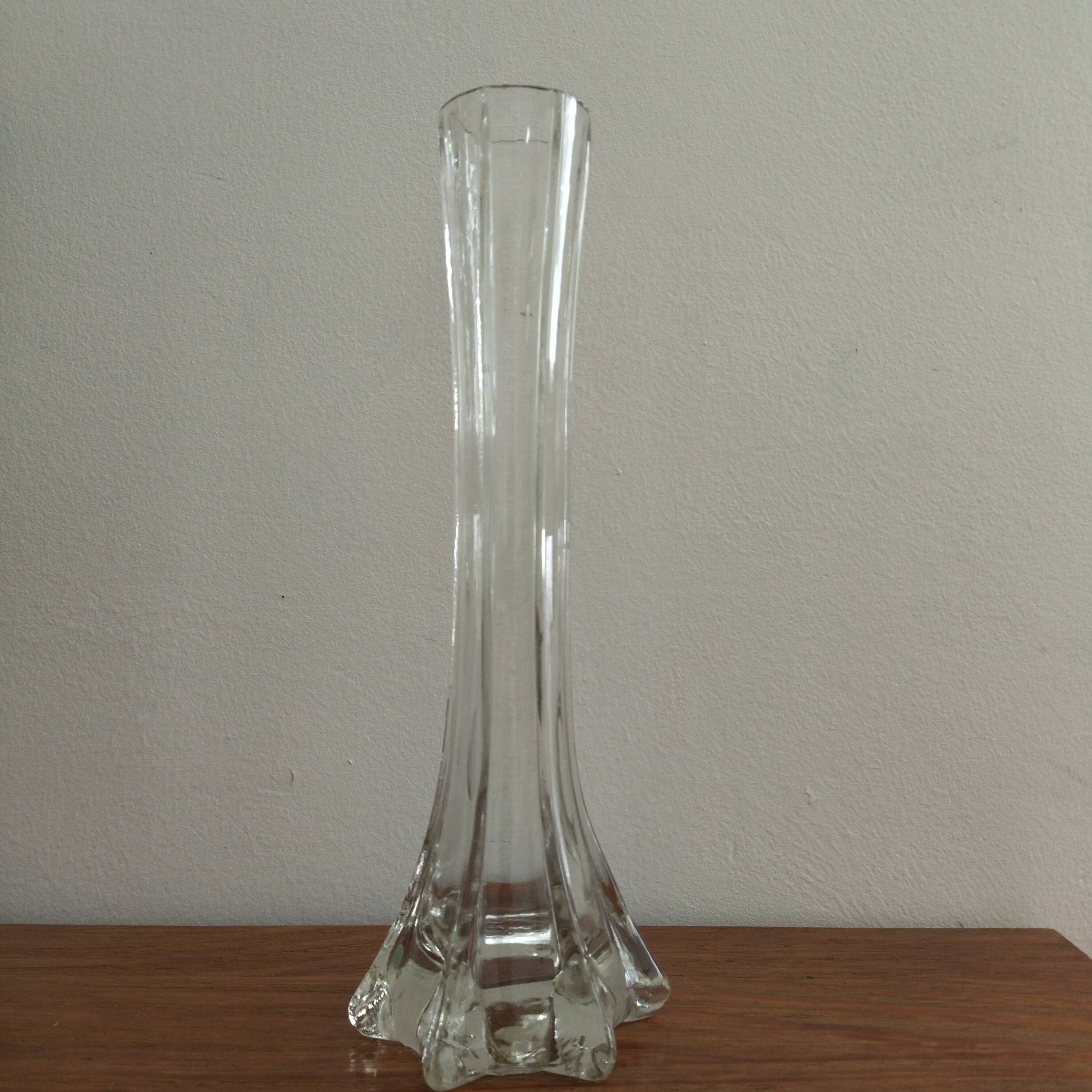 Single-flower vase