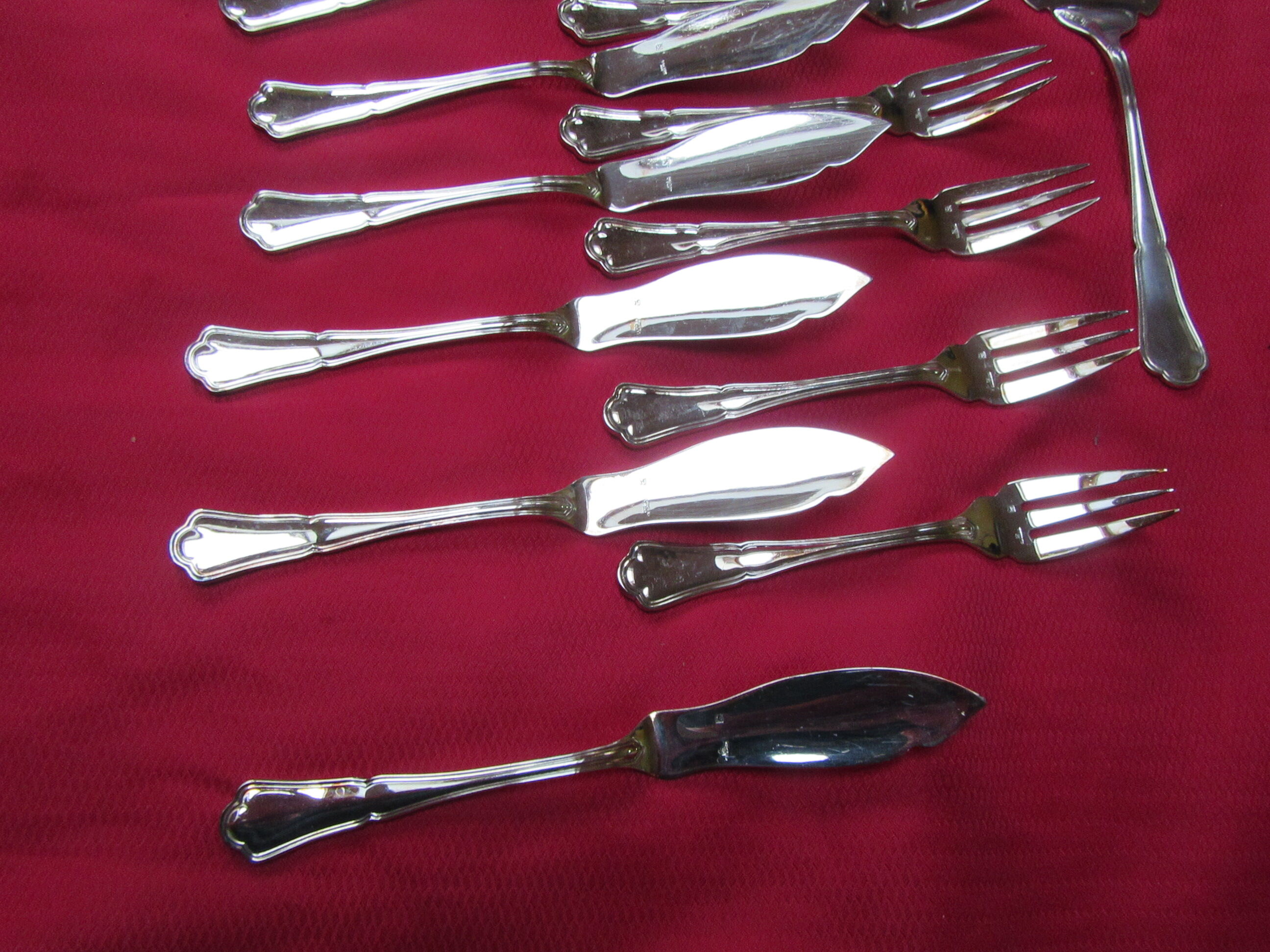 Silver metal fish service ercuis- model contours victoria
