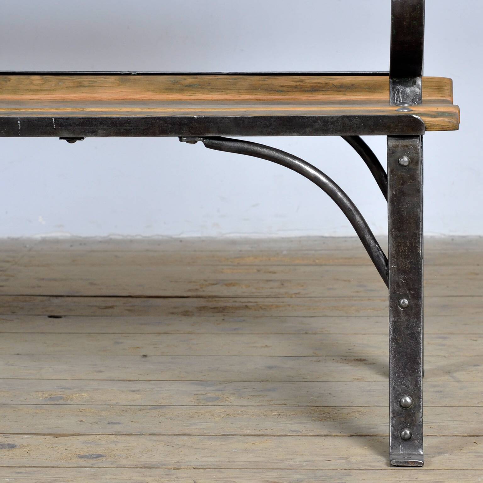 Banc de parc en fer riveté, années 1920