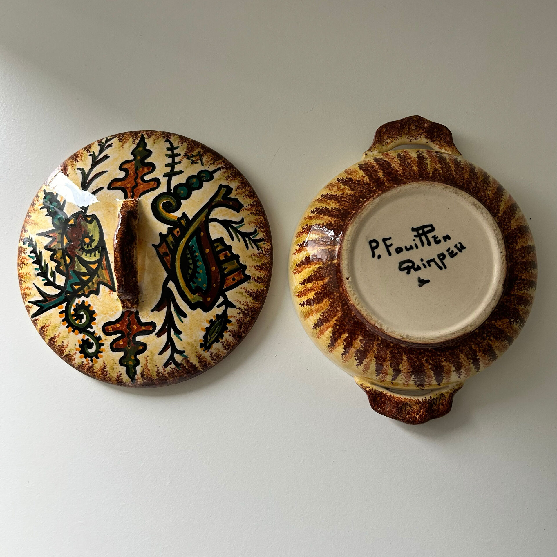 Sugar bowl signed P. Fouillen Quimper
